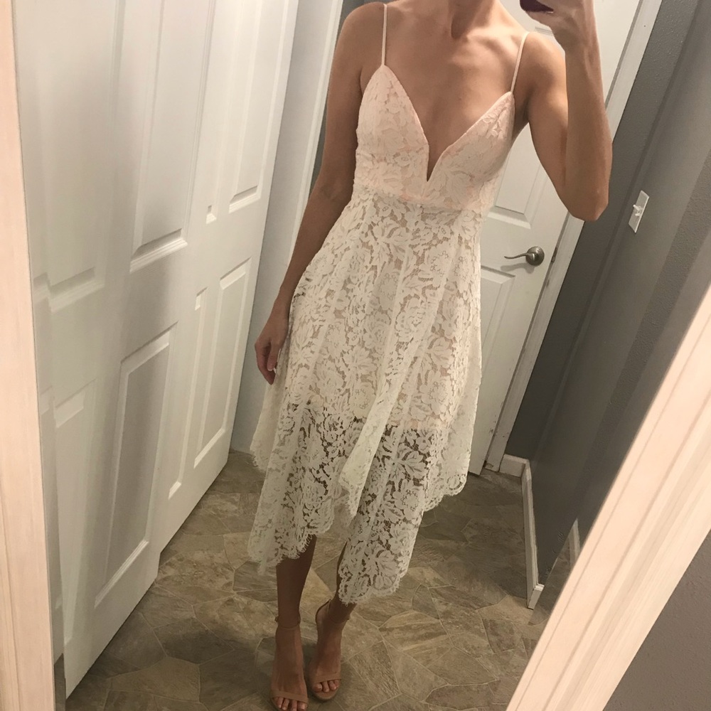 DO+BE White Lace Dress